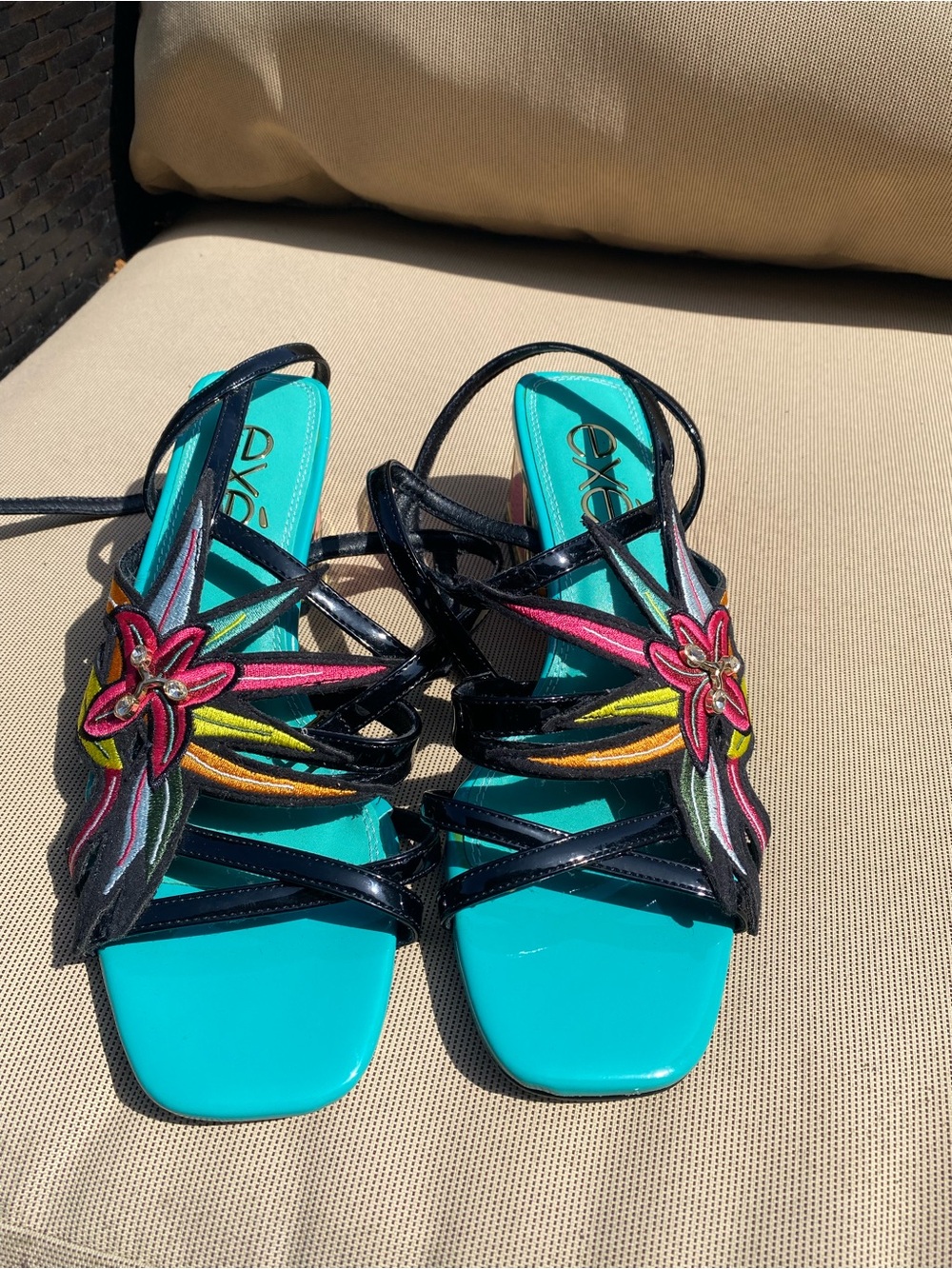EXE Luisa 400 NWOT colorful low-heel strappy sandal - Picture 3 of 7